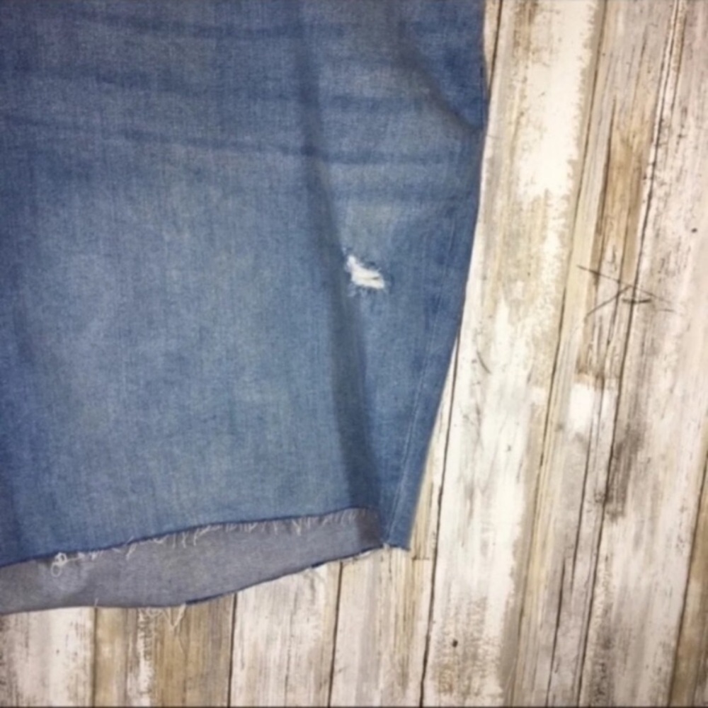 NWT Universal Thread Mid Rise Bermuda Shorts - Picture 2 of 7